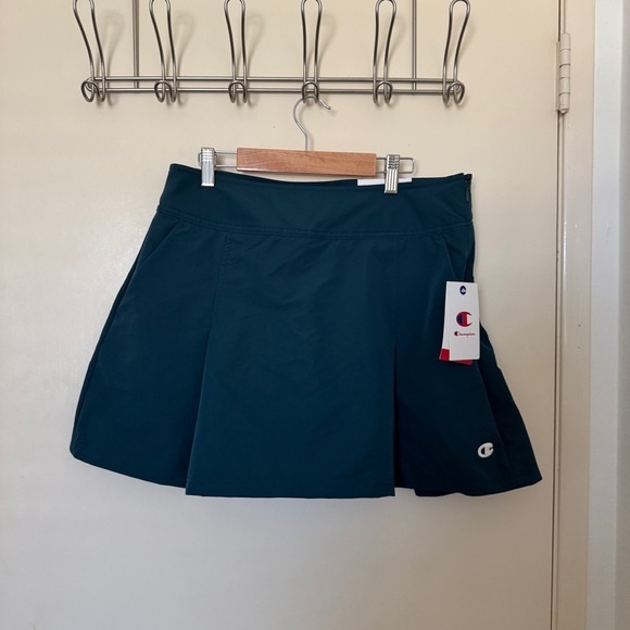 Champion Women's pleated Teal Skort size 10 - Picture 2 of 8